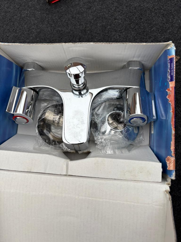 Nieuwe badkraan, Doe-het-zelf en Verbouw, Sanitair, Ophalen of Verzenden, Nieuw, Bad