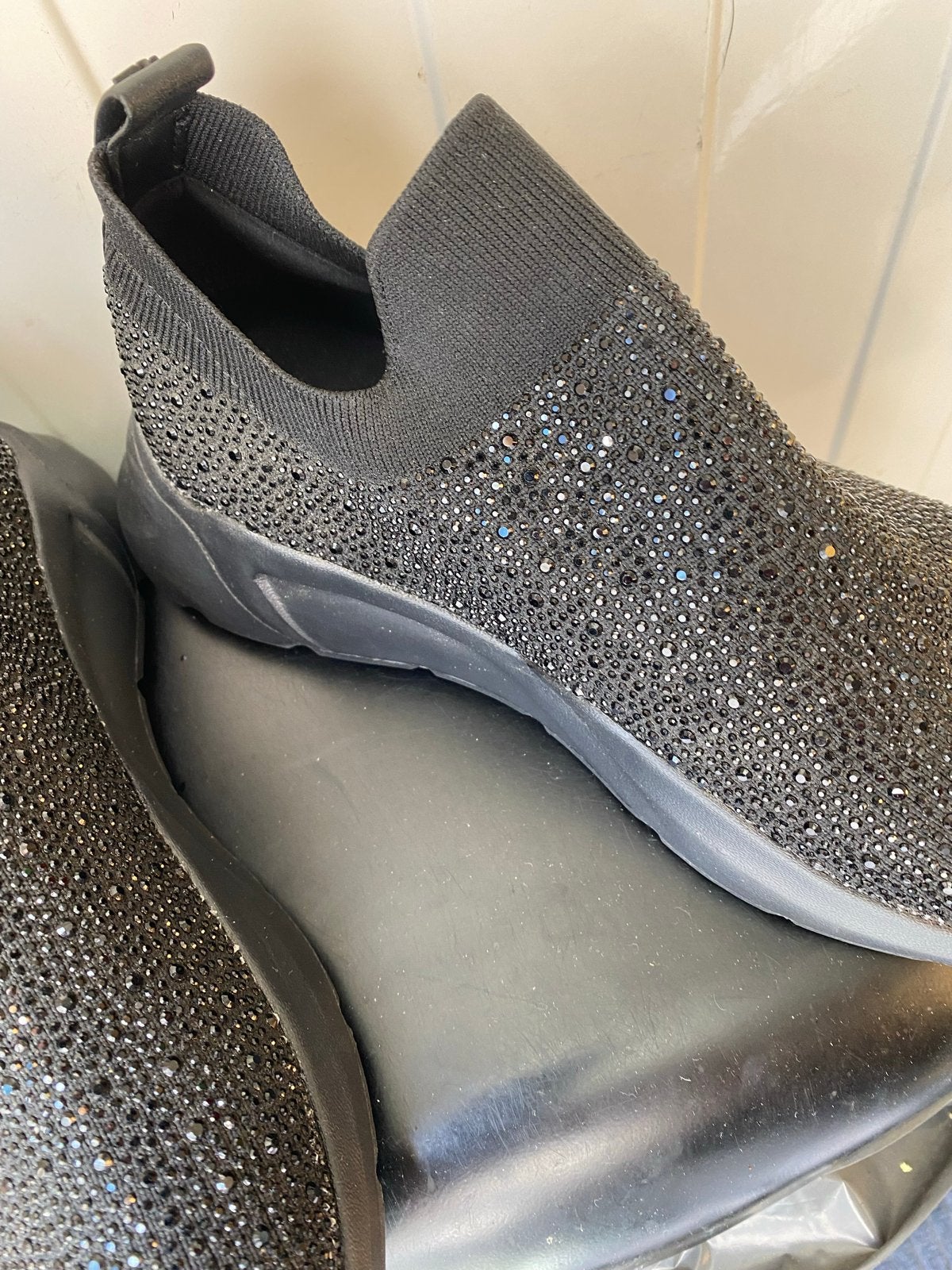 Kurt Geiger sneakers mt 40 z.g.a.n., Kleding | Dames, Ophalen of Verzenden, Zo goed als nieuw, Zwart, Sneakers of Gympen