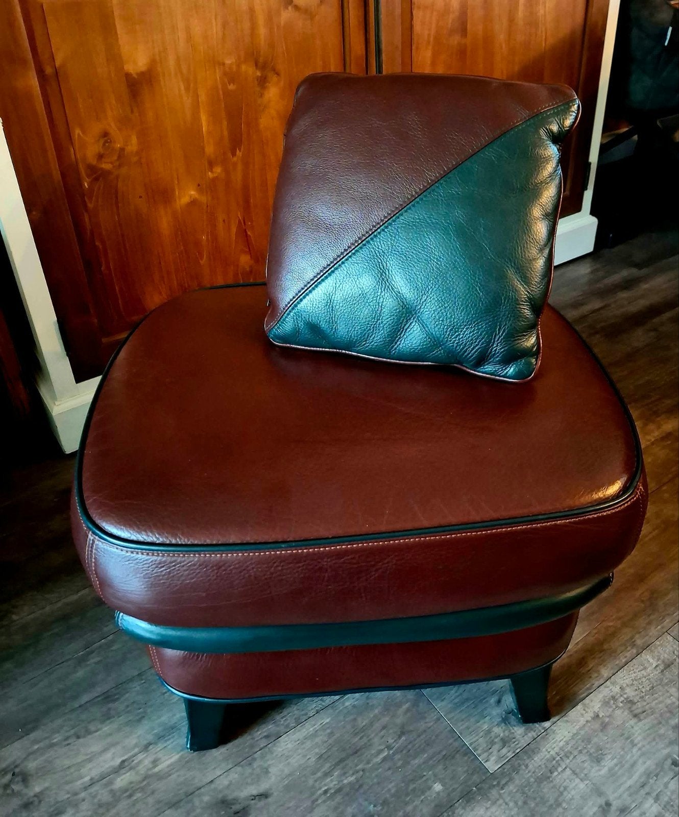 Luxe vintage lederen hocker / poef - Bordeauxrood & Groen, Gebruikt, Overige kleuren, Leer, Eén