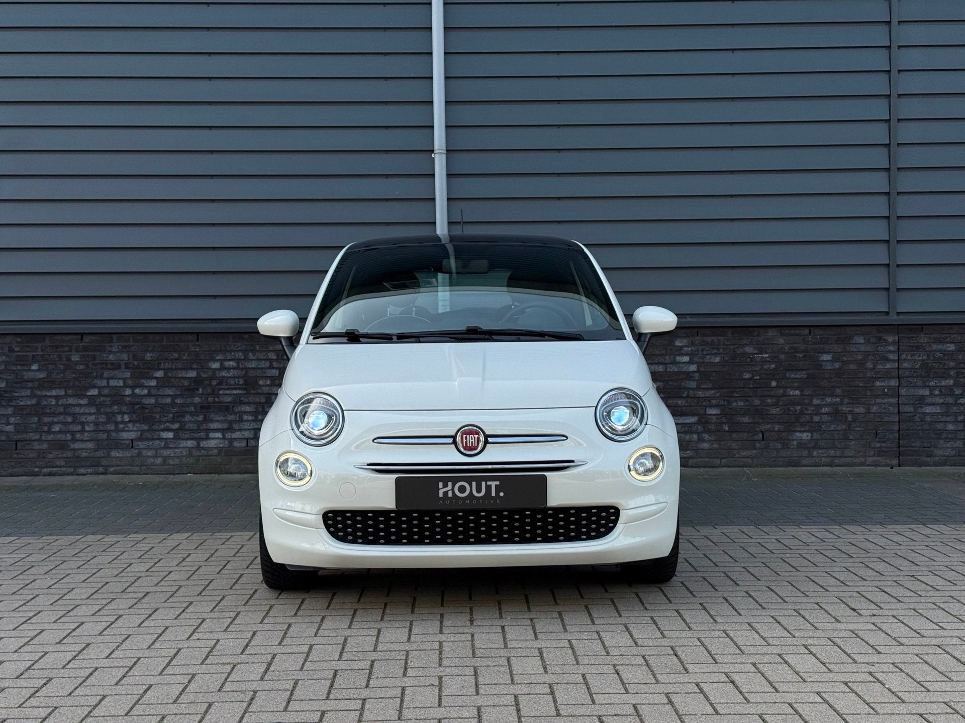 Fiat 500 1.0 Hybrid Dolcevita Pano Carplay Stoelverw Cruise, Auto's, Voorwielaandrijving, Stof, Gebruikt, Zwart