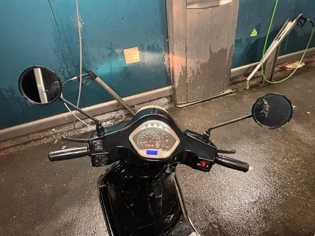 BTC Riva blauwe kenteken, 7900km, Fietsen en Brommers, Snorfietsen en Snorscooters, Zo goed als nieuw, Benzine, Ophalen, Overige merken