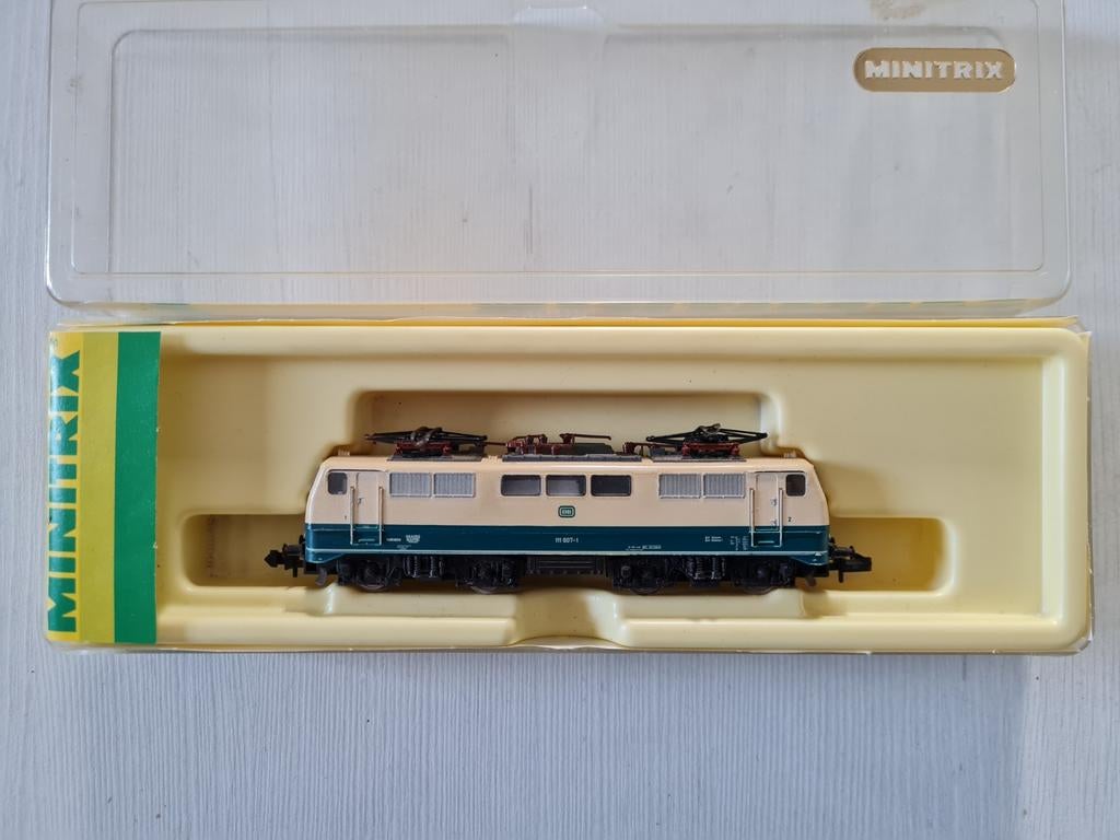 Minitrix BR111 DB elektrische loc 12931, Gebruikt, Trix, Ophalen of Verzenden, Gelijkstroom
