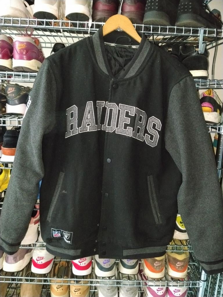 Raiders Varsity Jas Maat M - NFL Collectie, Ophalen of Verzenden, Gedragen, NFL
