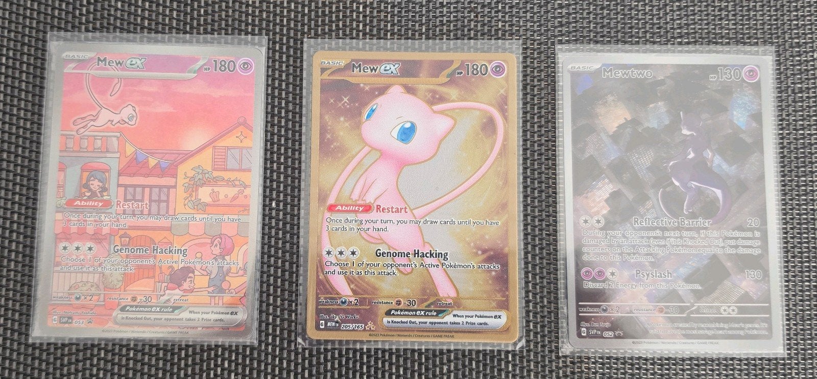 Foto 3 van Mew 053 Svp & Mew 205/165 & Mewtwo 052 Svp