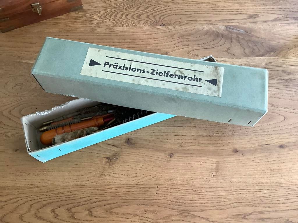 Mooi Vintage Geweerreinigingsset - Präsisions-Zielfernrohr., Verzamelen, Ophalen of Verzenden