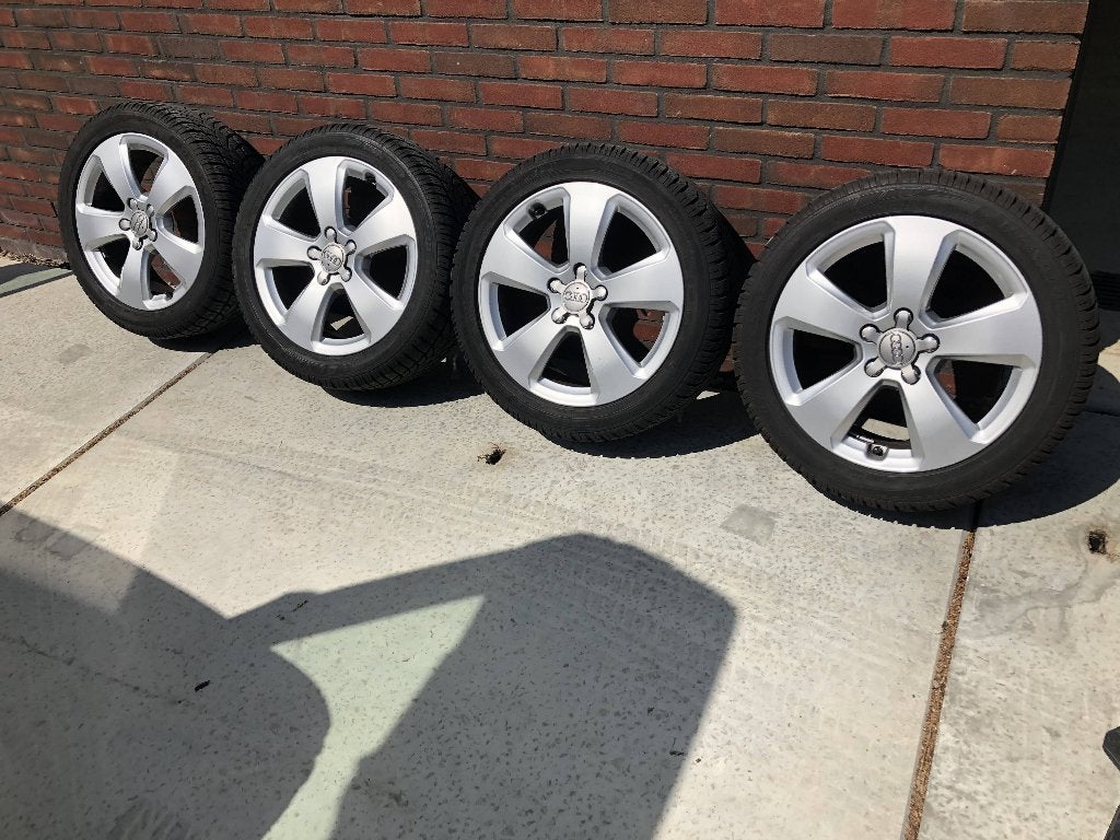 Winterbanden Audi A3, Auto-onderdelen, Banden en Velgen, Ophalen, Gebruikt, Banden en Velgen, 17 inch