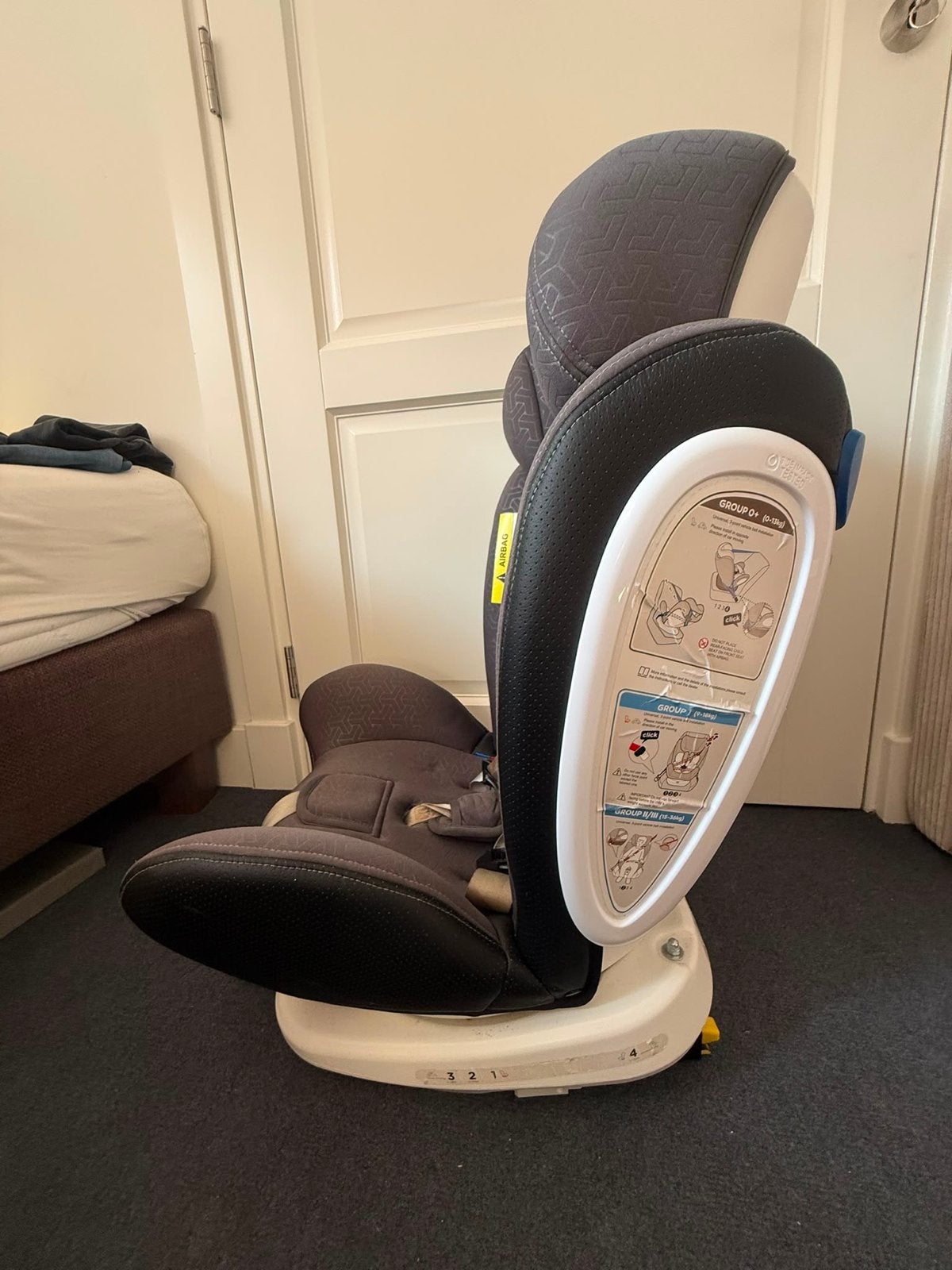 Chipolino Autostoel 0-18 kg - Grijs, 0 t/m 18 kg, Verstelbare rugleuning, Ophalen, Overige merken