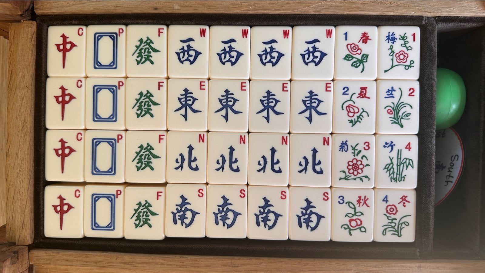 Mahjong spel in houten kist - Compleet met alle stenen, Ophalen of Verzenden, Gebruikt