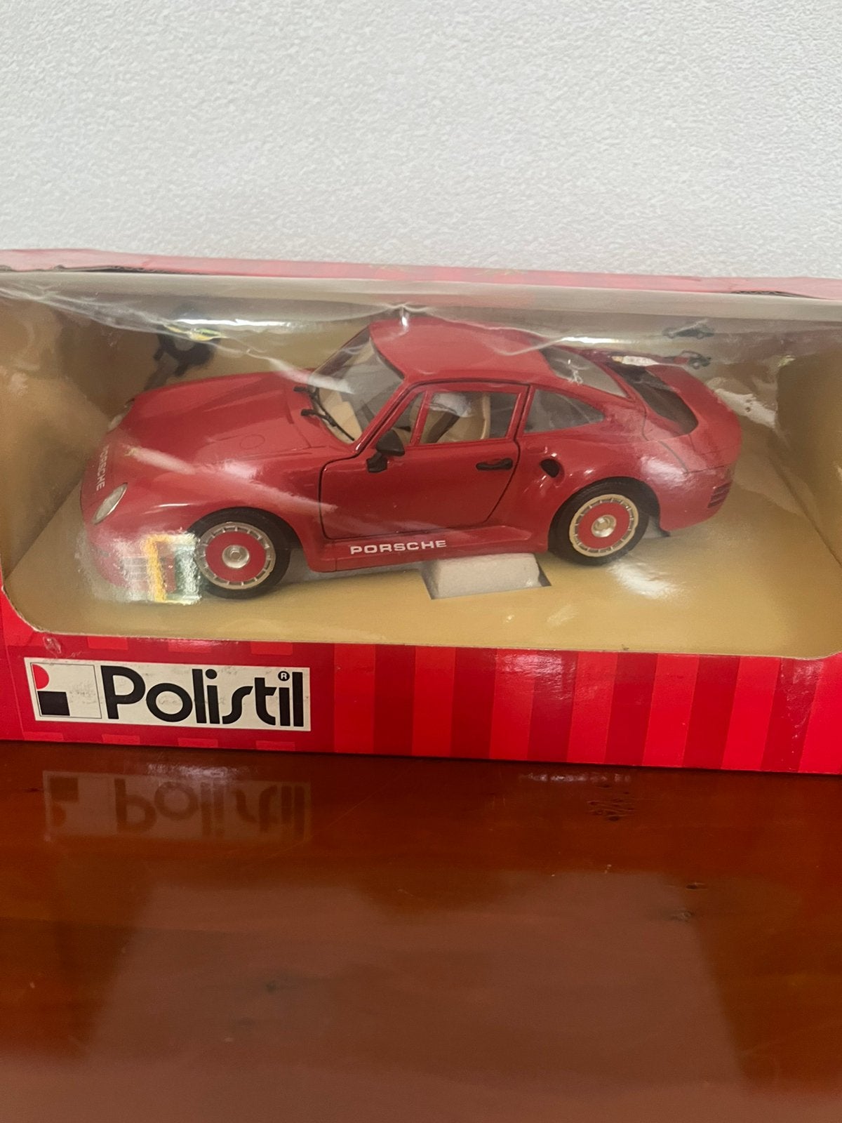 Porsche 1:18 met sleuteltje in doos, Hobby en Vrije tijd, Modelauto's | 1:18, Ophalen of Verzenden, Nieuw