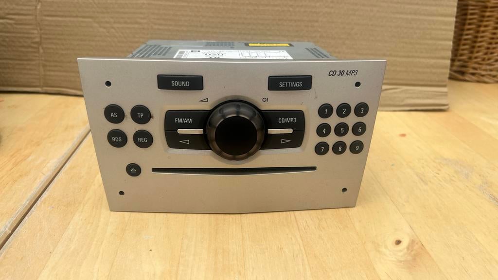 Originele Opel Corsa Radio CD30 MP3 - Gebruikt, Auto diversen, Autoradio's, Ophalen of Verzenden, Gebruikt