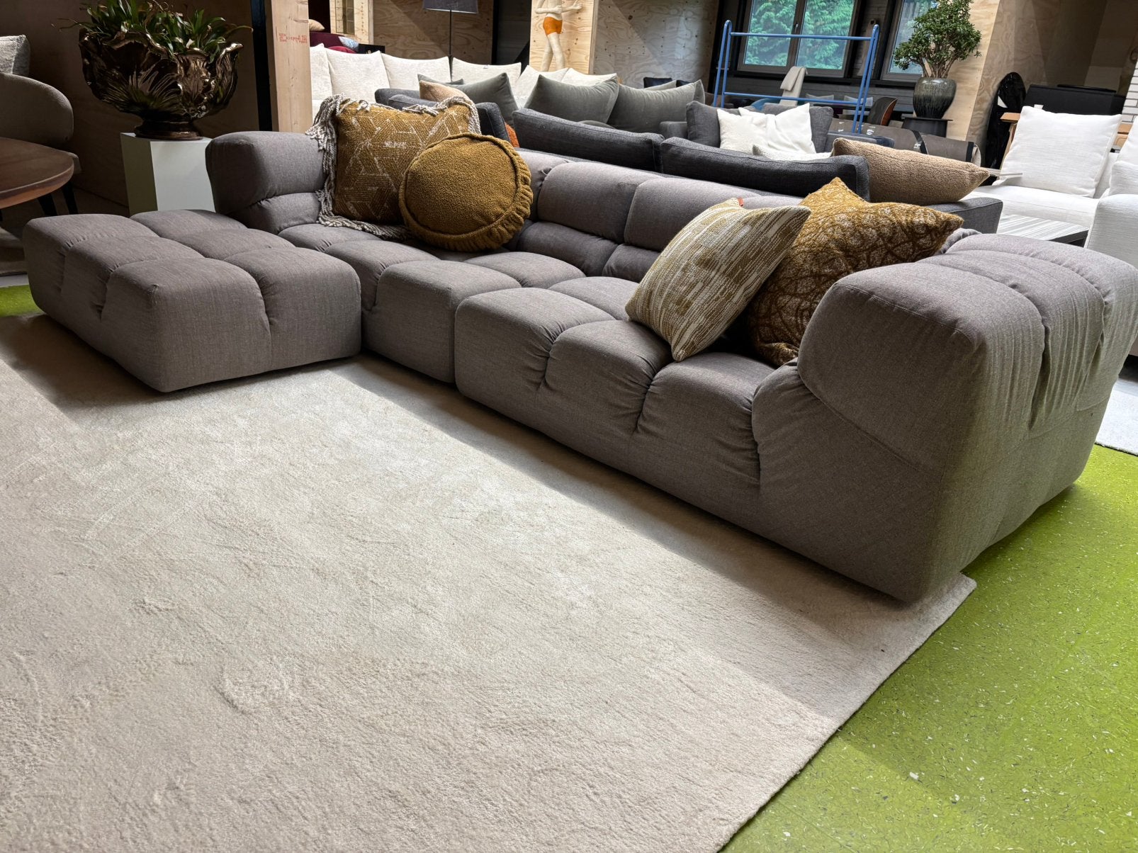 B&B Italia Tufty Time 109x300cm (2x150cm) + pouf. Lp 11K, 125 cm of meer, 9723 CA, Info@bbitalia.nl, Ophalen of Verzenden