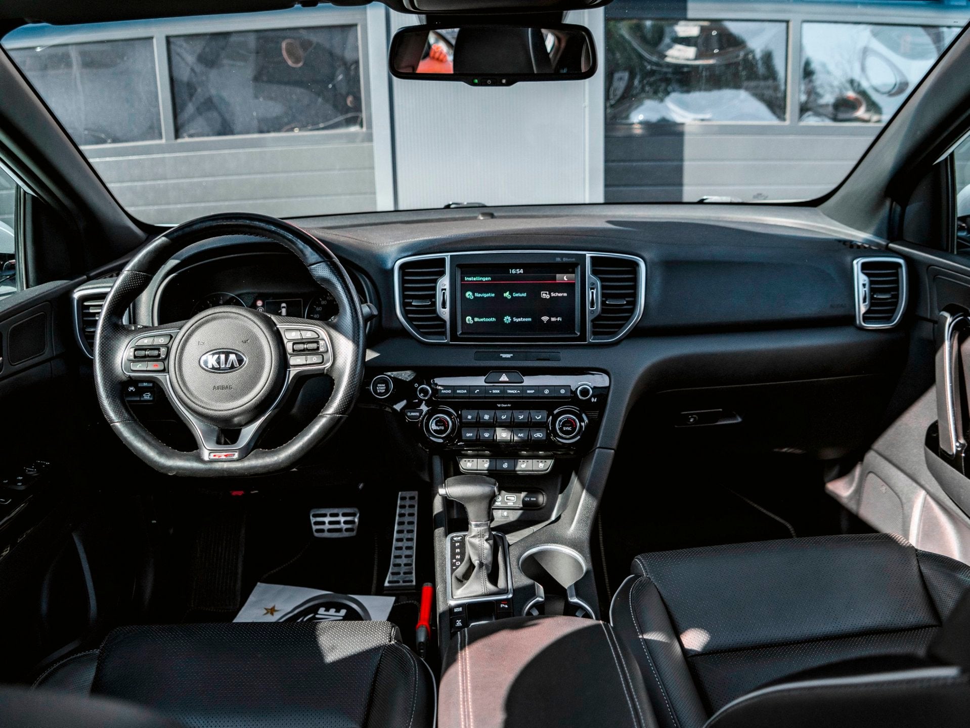 Kia Sportage 1.6 T-GDI 4WD GT-Line PlusLine | PANO | LEDER |, Auto's, Gebruikt, 4 cilinders, Wit, Bedrijf