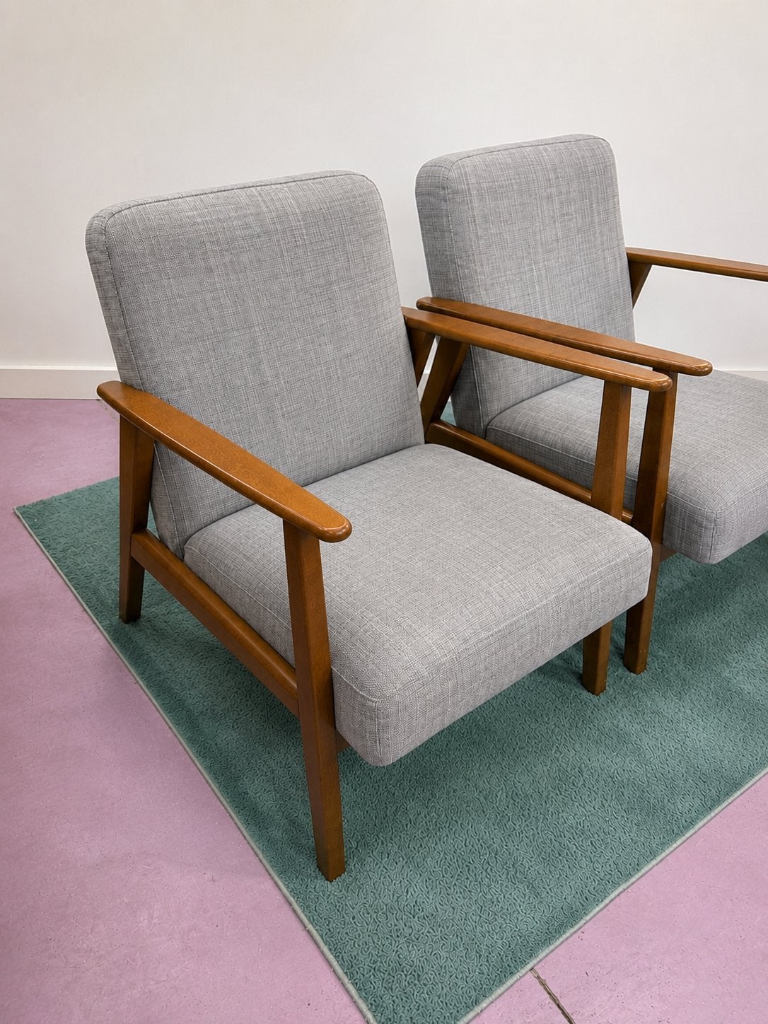 Set van 2 IKEA EKENÄSET fauteuils ZGAN Scandinavisch design, Huis en Inrichting, Ophalen, Zo goed als nieuw, 75 tot 100 cm, 50 tot 75 cm