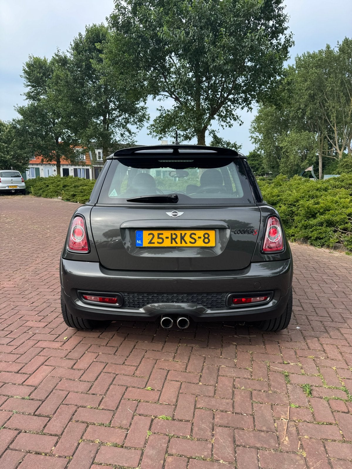 Mini 1.6 Cooper S 2011 Grijs, Auto's, Zwart, 4 cilinders, 4 stoelen, 49 €/maand