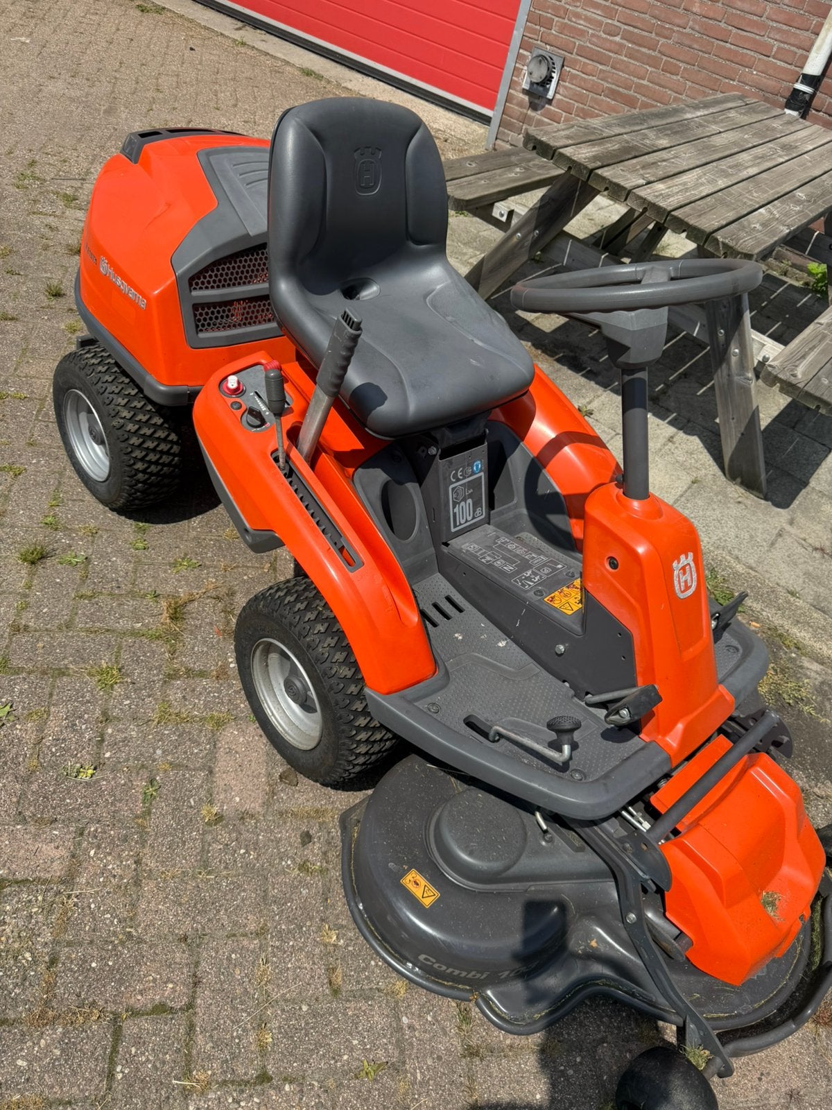 Husqvarna Rider 215 TX, Tuin en Terras, Zitmaaiers, Ophalen of Verzenden, Zo goed als nieuw