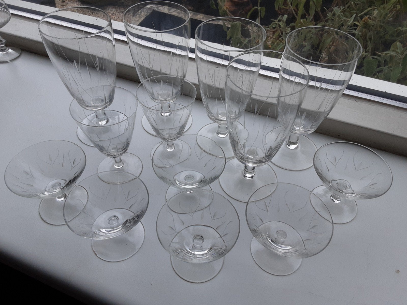 Set van 12 vintage glazen met gravure, Ophalen