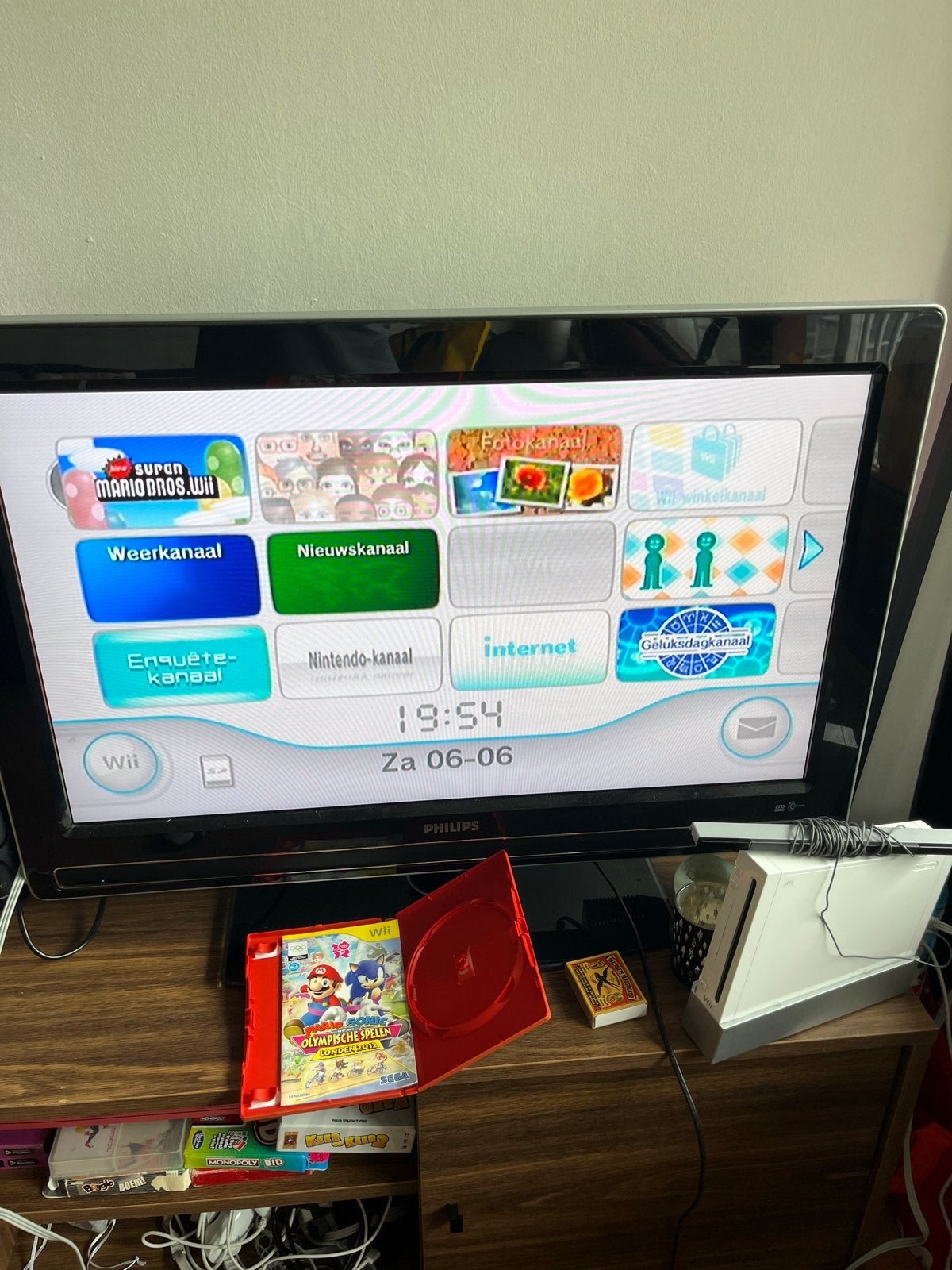 Wii console met 3 controllers en 5 games, Ophalen of Verzenden, Gebruikt, Met 3 controllers of meer, Met games