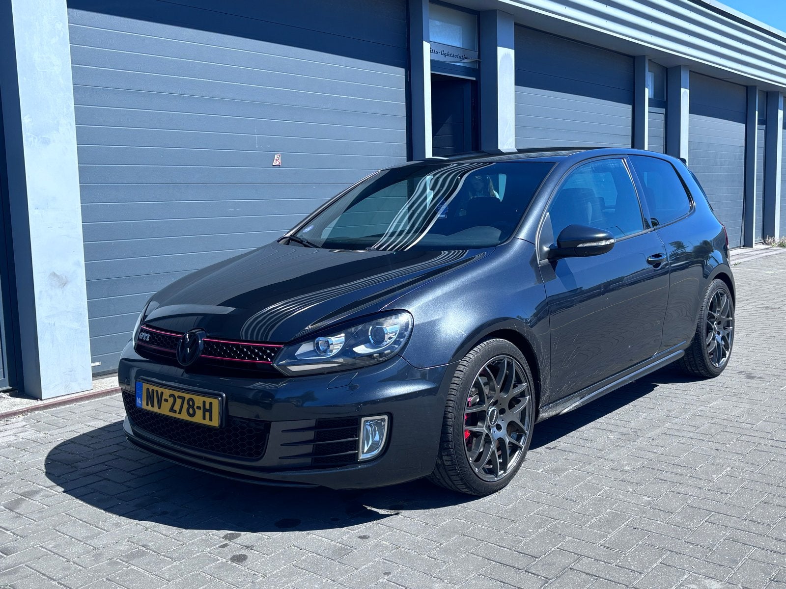 Volkswagen Golf 2.0 GTI 155KW 2010 Zwart, Auto's, Voorwielaandrijving, 4 cilinders, 1984 cc, Zwart