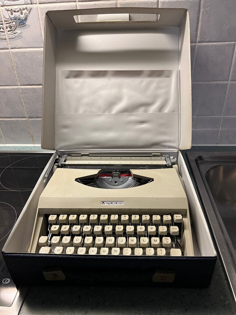Vintage Typmachine Mercedes in tas, Ophalen of Verzenden, Zo goed als nieuw