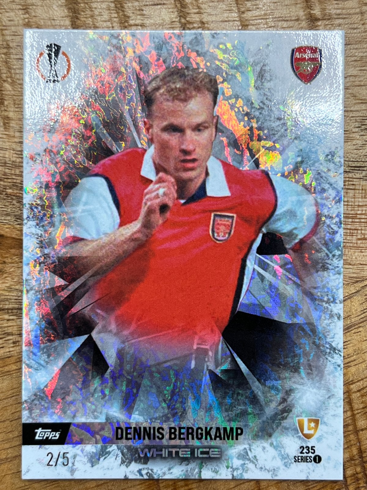 Topps Dennis Bergkamp White Ice 2/5 Arsenal Spelerskaart, Verzamelen, Ophalen of Verzenden, Zo goed als nieuw, Buitenlandse clubs