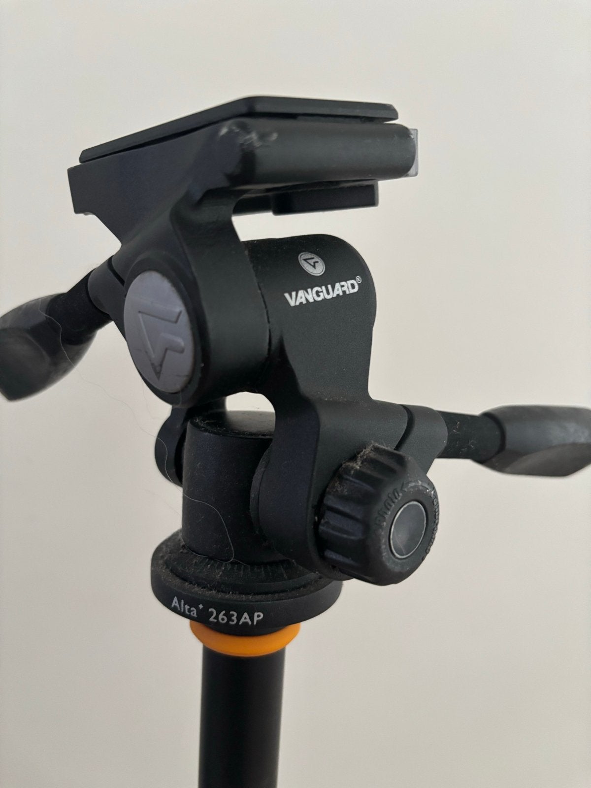 Vanguard Alta 263AP Statief met 3-weg Pan/Tilt Kop, Ophalen, Gebruikt, Met waterpas, Driepoot