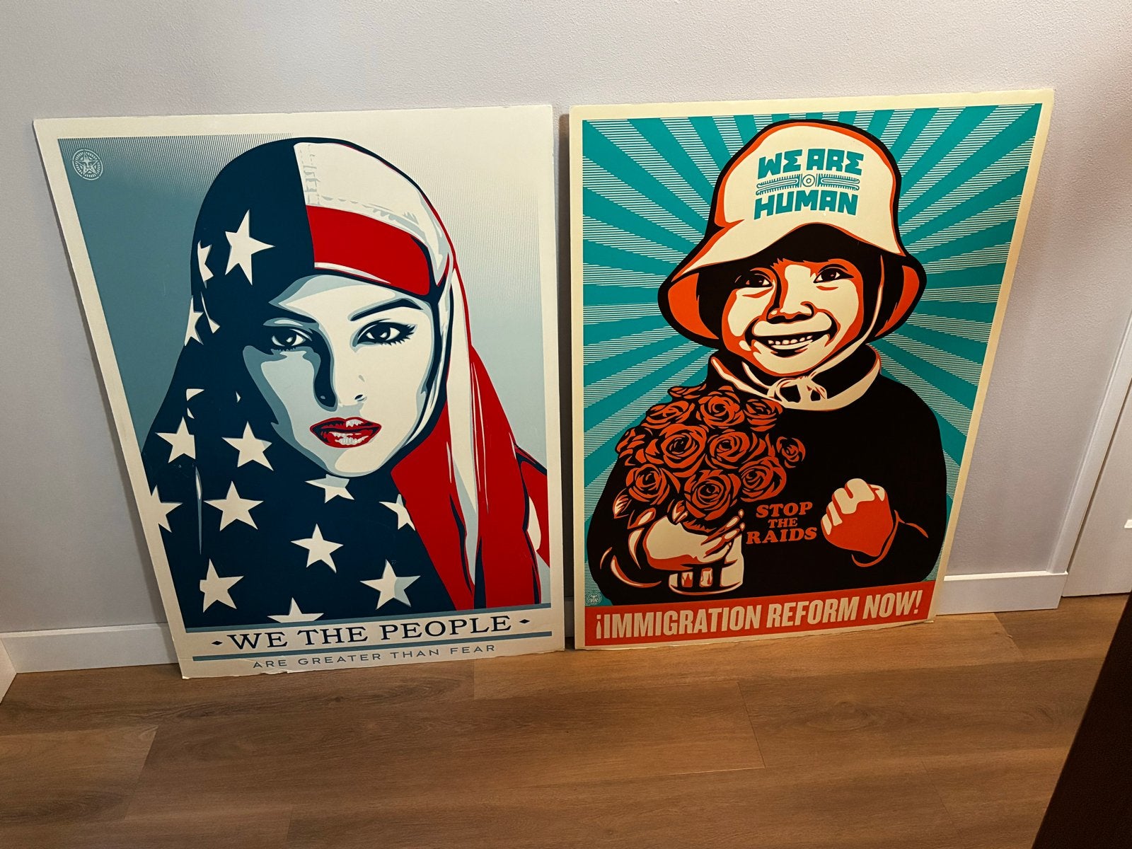 Shepard Fairey Obey 'We The People' & 'Stop The Raids' Poste, Ophalen, Rechthoekig Staand, Zo goed als nieuw, A1 t/m A3