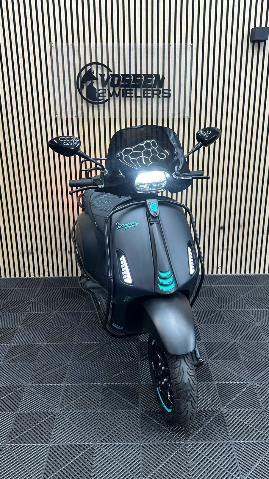 Vespa Sprint | Matt Black & Mint Edition | 2023 | 1200KM, Fietsen en Brommers, Scooters | Vespa, Overige modellen, Maximaal 45 km/u