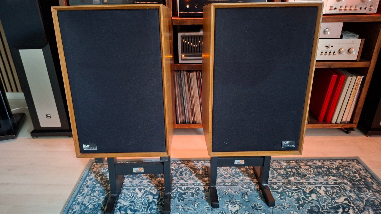 IMF Super Compact 2 luidsprekers met stands, Audio, Tv en Foto, Gebruikt, Inclusief standaarden, Boekenplank luidspreker, Ophalen