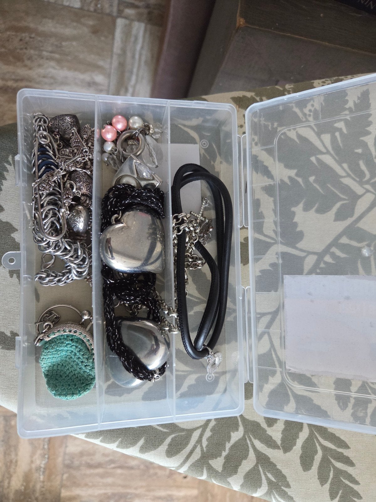 Lotje diverse sieraden in handige opbergdoos, Ophalen of Verzenden