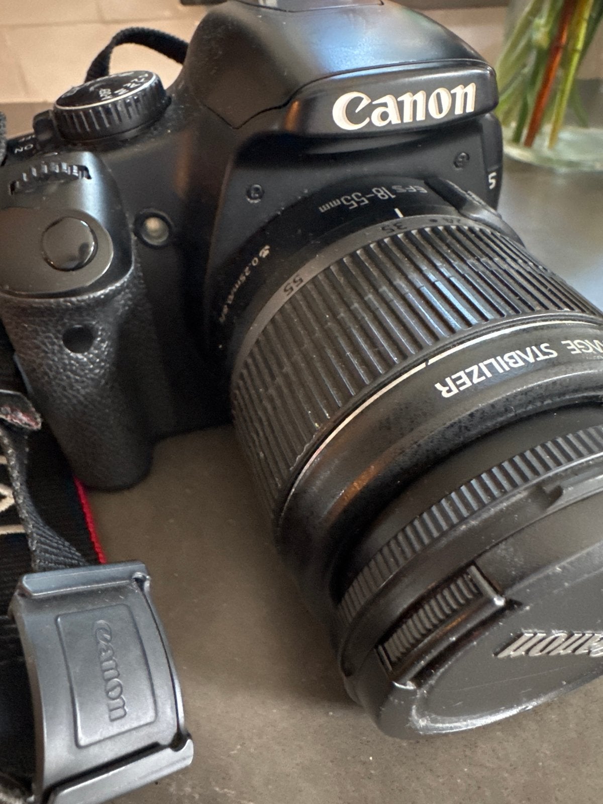 Canon EOS 550D Spiegelreflexcamera met EF-S 18-55mm lens, Ingebouwde flitser, Gebruikt, Spiegelreflex, Canon