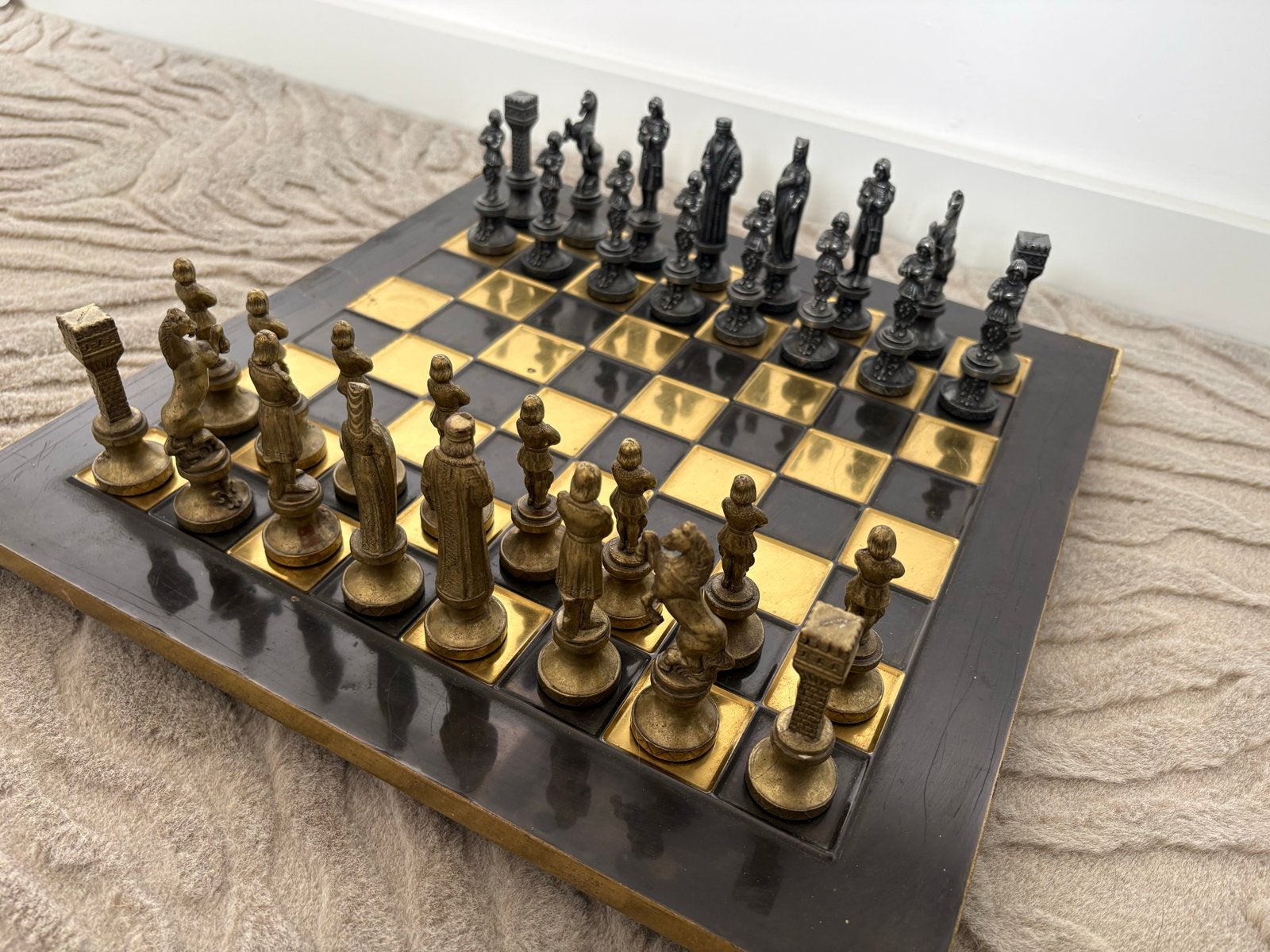 Uniek schaakspel met bronzen/metalen stukken, Een of twee spelers, Ophalen of Verzenden, Gebruikt