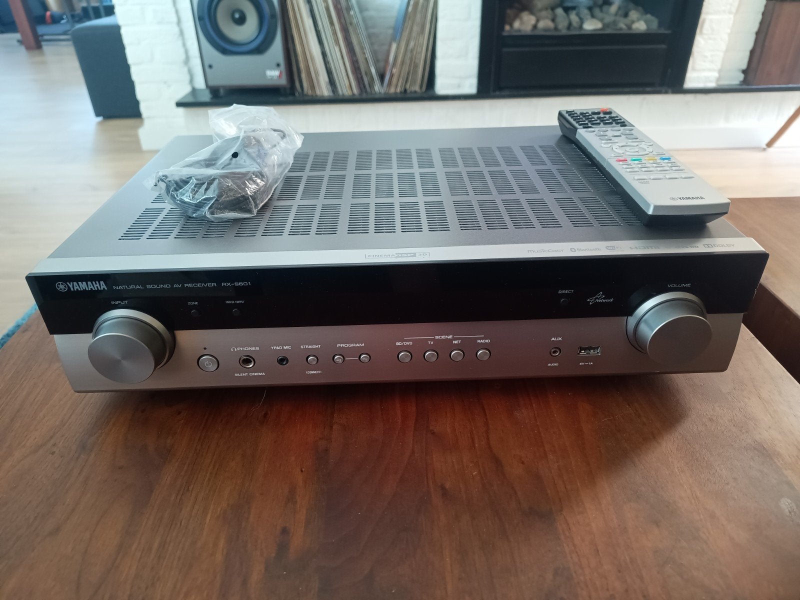 Yamaha RX-S601 Slimline AV Musicast Receiver, Ophalen, Yamaha, Zo goed als nieuw, 60 tot 120 watt