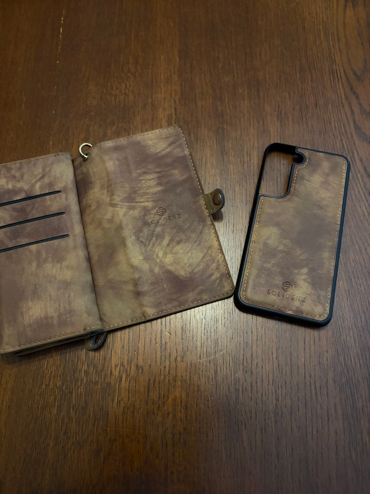 Solidenz Leren Telefoonhoesje met Portemonnee Functie, Ophalen of Verzenden, Gebruikt, Hoesje of Tasje
