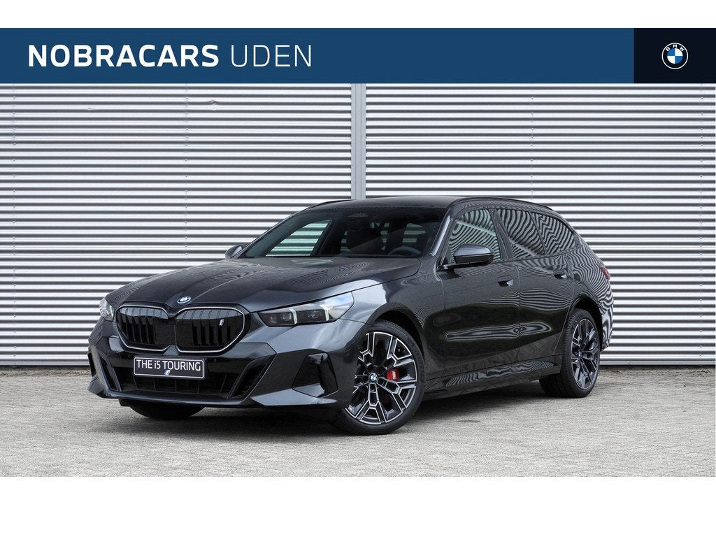 BMW i5 Touring eDrive40 M Sport / Panoramadak / Trekhaak / C