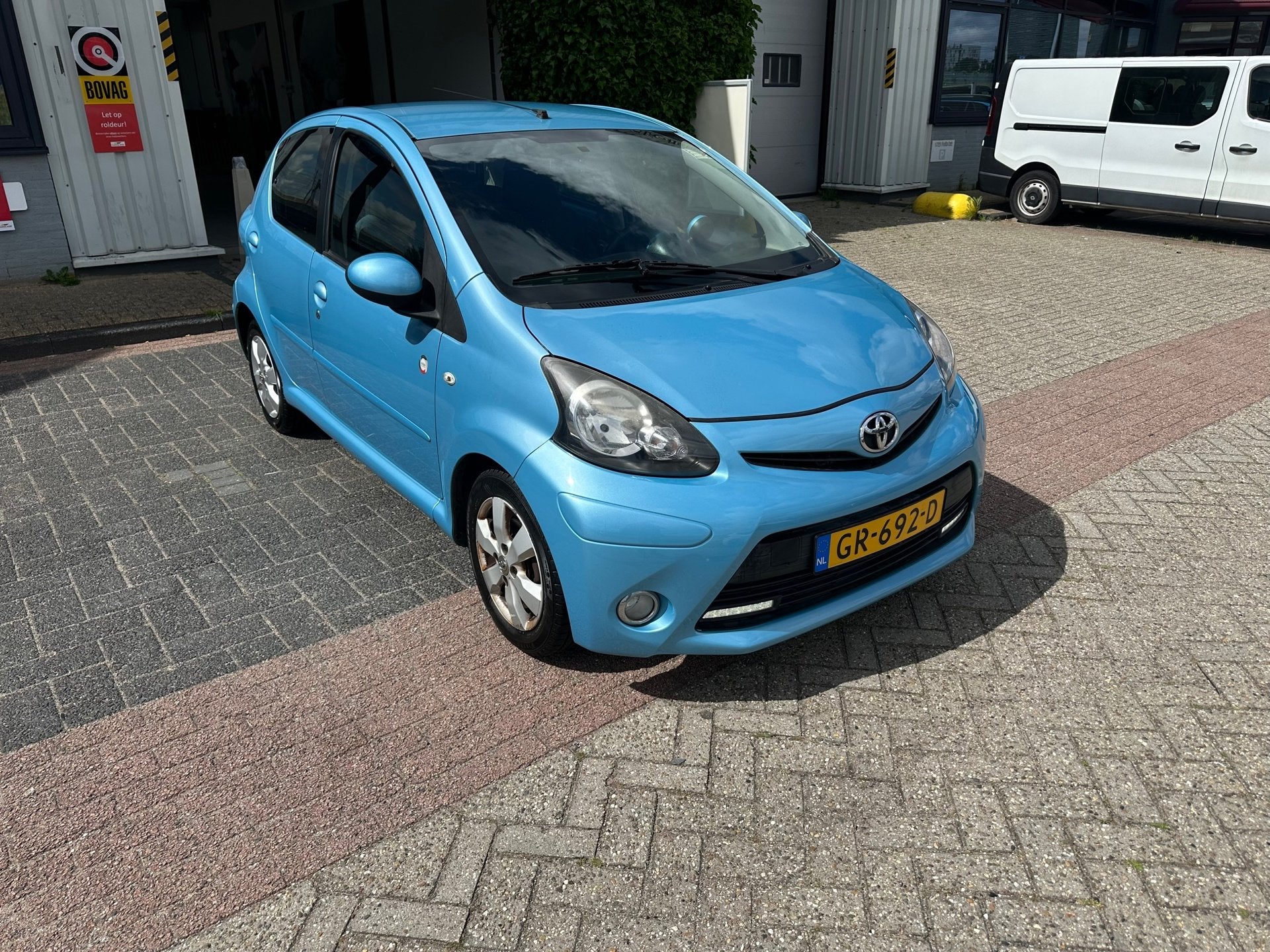 Toyota Aygo 1.0 VVT-i Dynamic Blue, Euro 5, Gebruikt, 68 pk, Bedrijf