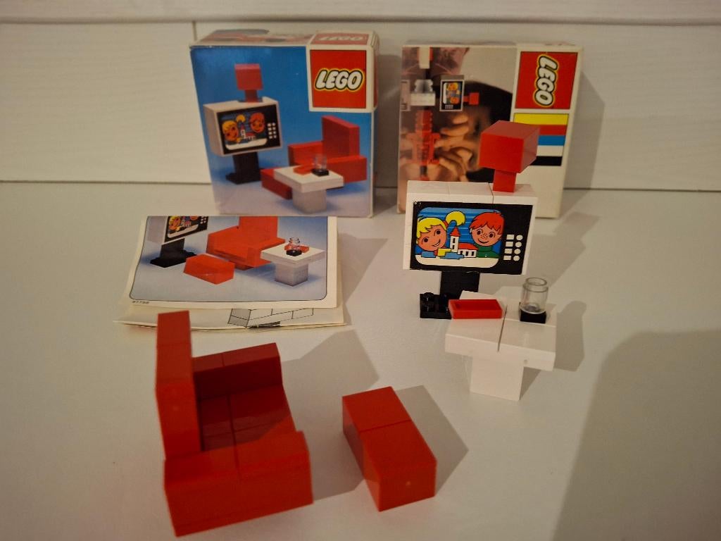 Lego 274 ( 274-1 ) 1974 Colour T.V. and Chair, Ophalen of Verzenden, Gebruikt