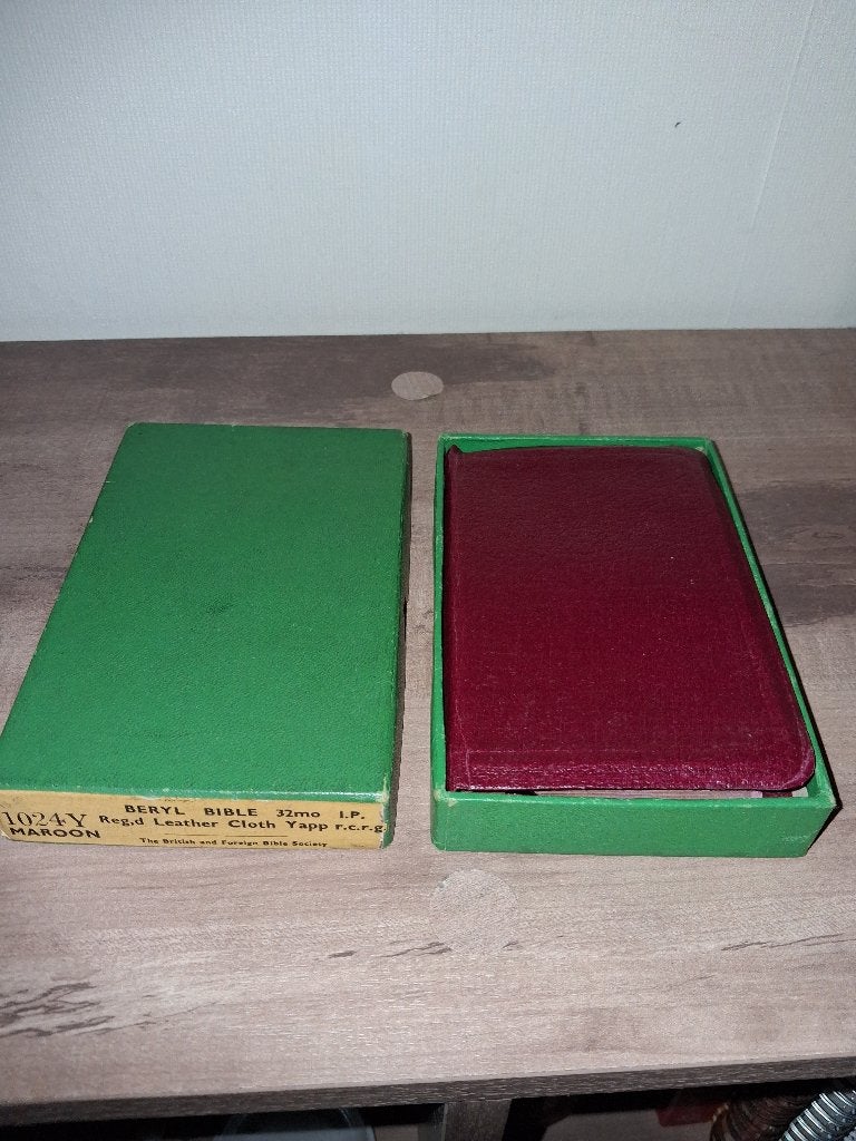 Vintage Beryl Bible, Antiek en Kunst, Ophalen of Verzenden