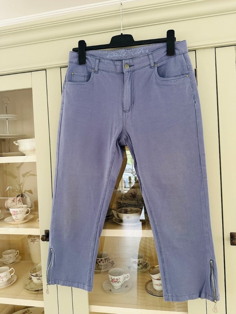 broek capri Dolce Vita  lavendel blauw maat 38 zgan, Kleding | Dames, Broeken en Pantalons, Maat 38/40 (M), Blauw, Ophalen of Verzenden