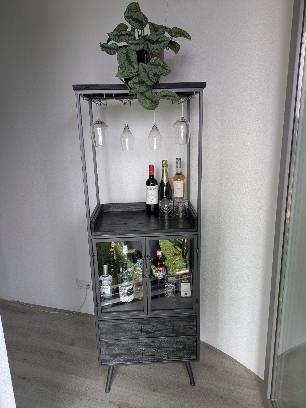 Industriële wijnrek / wijnkast / barkast / drankenkast, Ophalen, Minder dan 50 cm, Glas, Met deur(en)