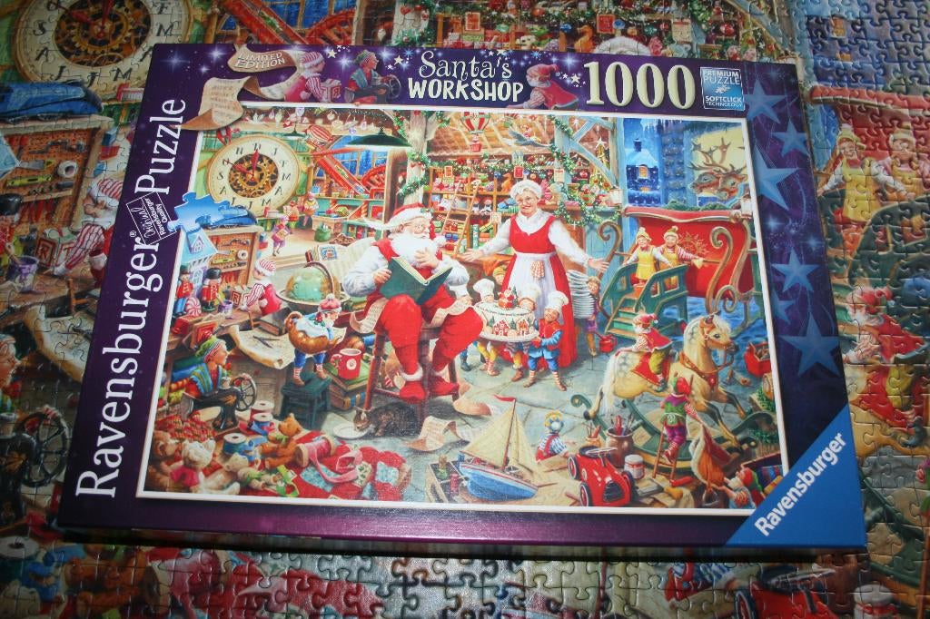 Legpuzzel Kerst Ravensburger - Santa's workshop - 1000 st, Ophalen of Verzenden, 500 t/m 1500 stukjes, Zo goed als nieuw