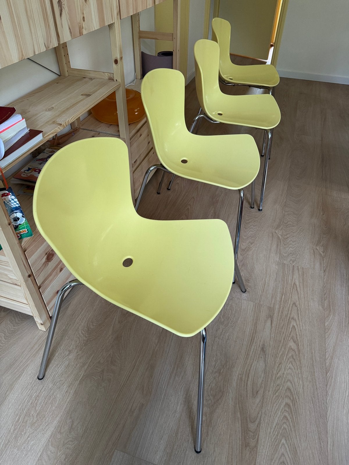 4 gele Italiaanse designer stoelen, Huis en Inrichting, Ophalen, Kunststof, Gebruikt, Overige kleuren