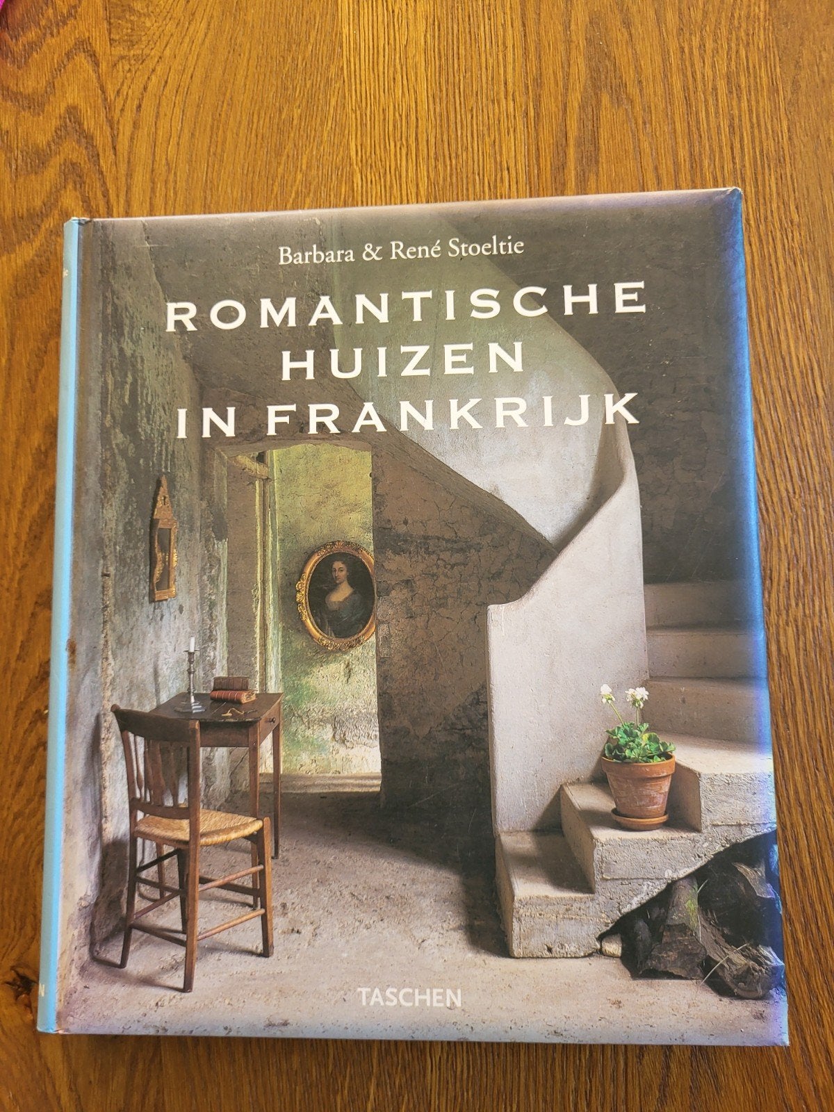 Romantische Huizen in Frankrijk - Barbara & René Stoeltie, Ophalen of Verzenden, Zo goed als nieuw, Barbara & René Stoeltie, Interieur en Design