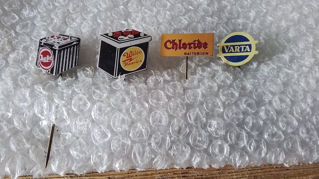 4 verschillende speldjes accu's, Verzamelen, Ophalen of Verzenden, Zo goed als nieuw, Overige onderwerpen