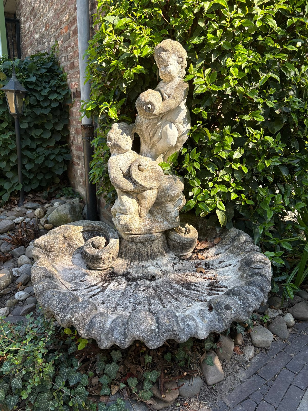 stenen fontein met cherubijnen, Ophalen, Gebruikt, Graniet, Fontein