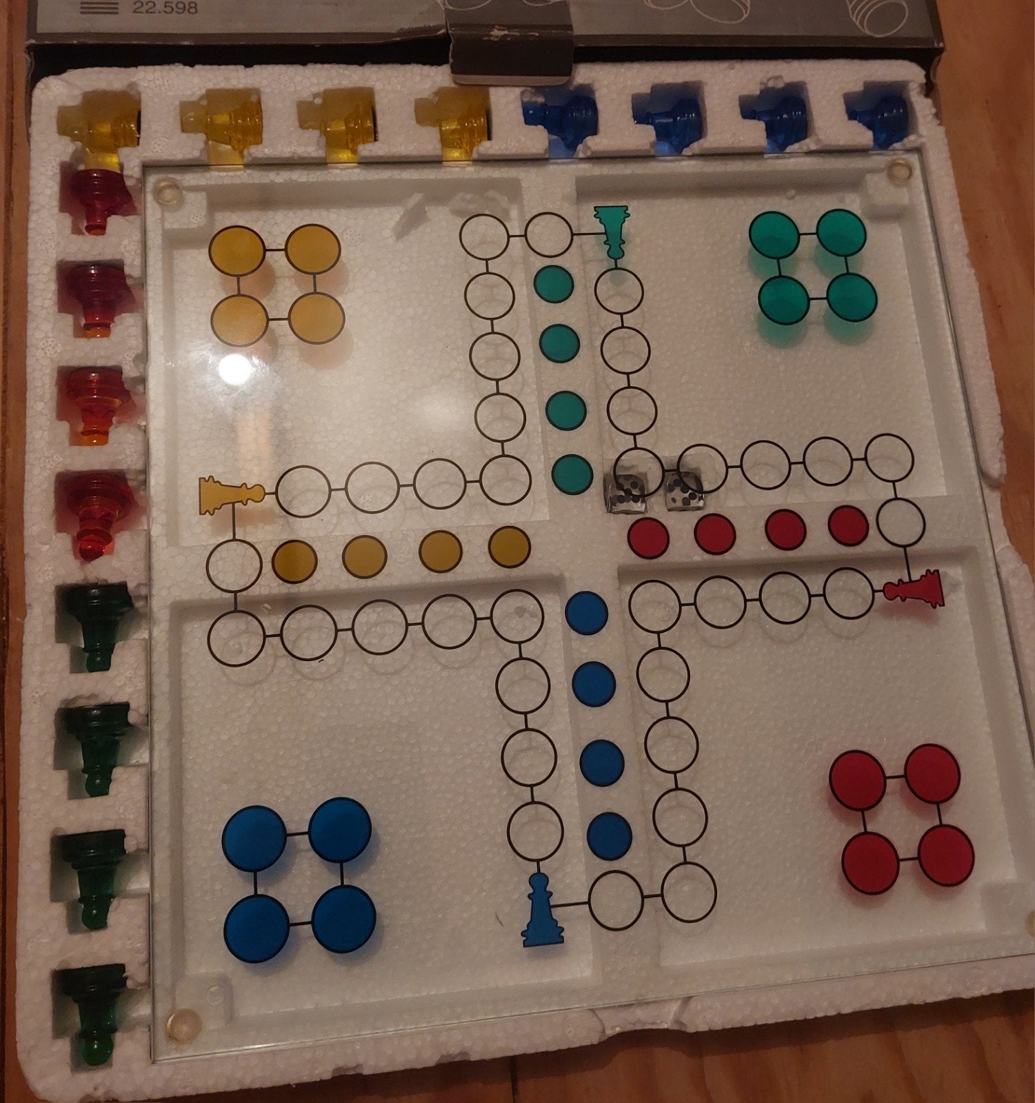 Mens erger je niet van helder glas nieuw nog in verpakking, Hobby en Vrije tijd, Gezelschapsspellen | Bordspellen, Ophalen, Nieuw