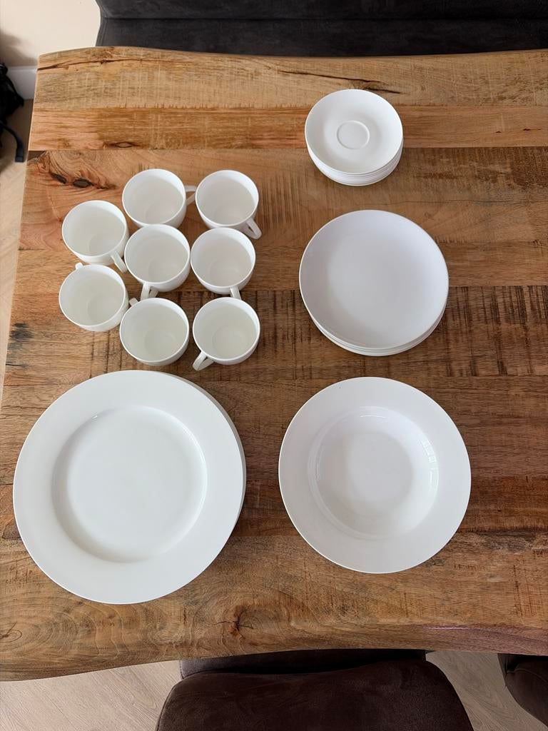 Compleet Servies 'Smaak' - 8 kopjes, 8 grote, 6 diepe, 4 kle, Ophalen, Gebruikt, Keramiek, Effen