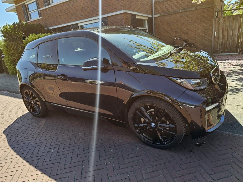 BMW I3S /Achteruitrijcamera /Cruise Contr/Groot Navi/20 inch, Auto's, BMW, Automaat, 50 €/maand, Elektrisch, Grijs
