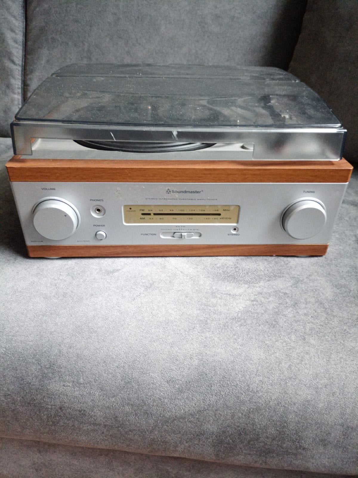 Soundmaster Platenspeler met ingebouwde boxen, Ophalen of Verzenden, Gebruikt, Platenspeler, Overige merken