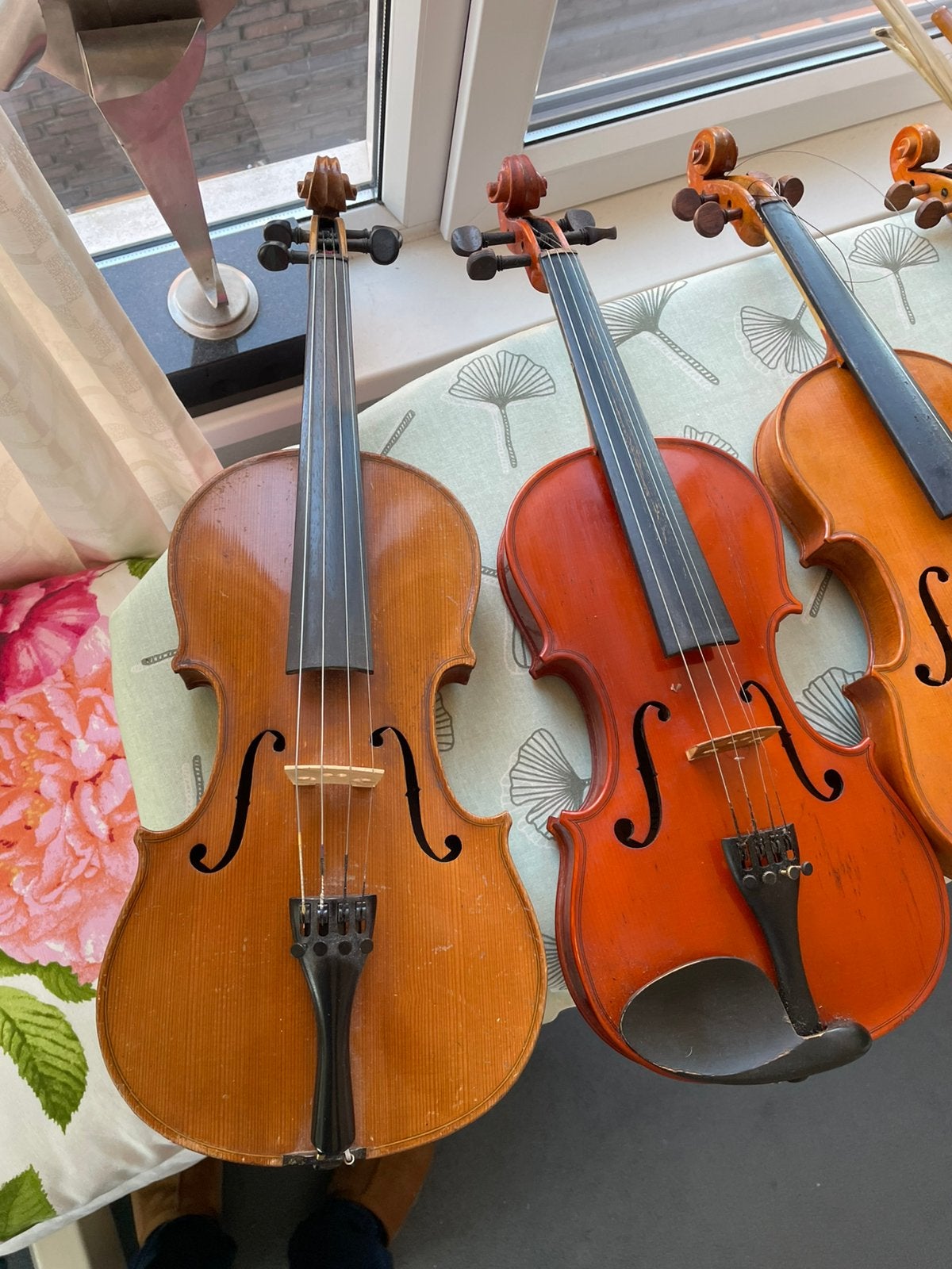 4 violen, 7 bovenbladen, onderstuk, snaren en kinhouder, Muziek en Instrumenten, Ophalen, Gebruikt, 4/4-viool, Viool