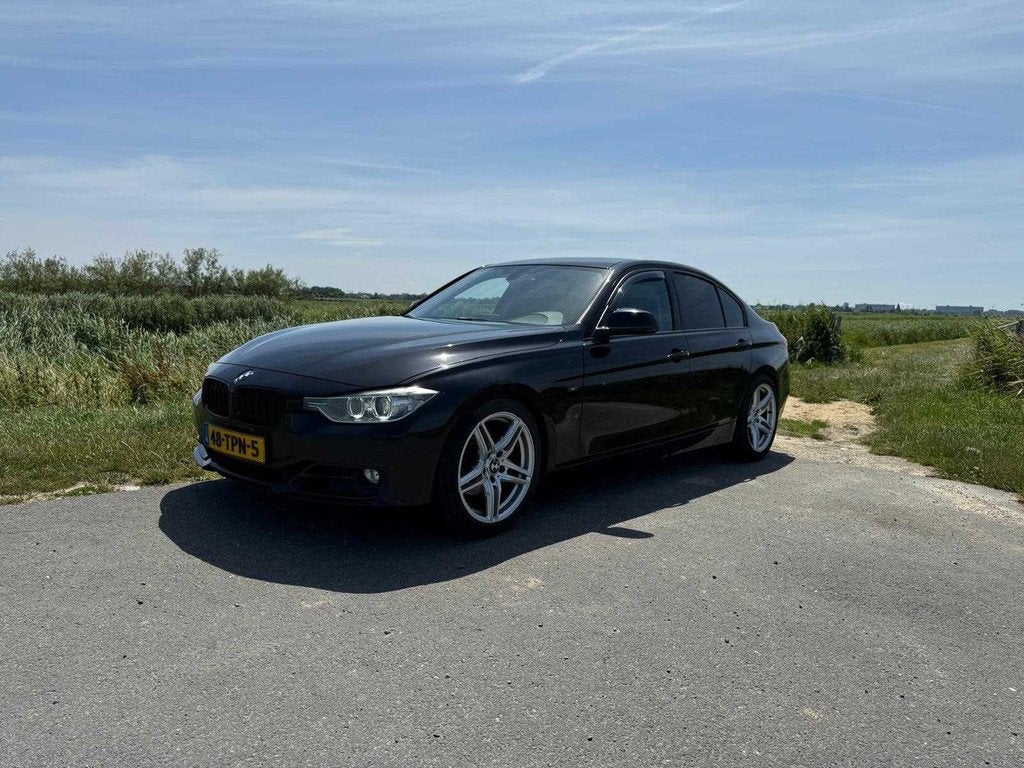 BMW - 3-serie - 320i High Executive - Personenauto - 2012, Auto's, Automaat, Euro 5, Achterwielaandrijving, Gebruikt